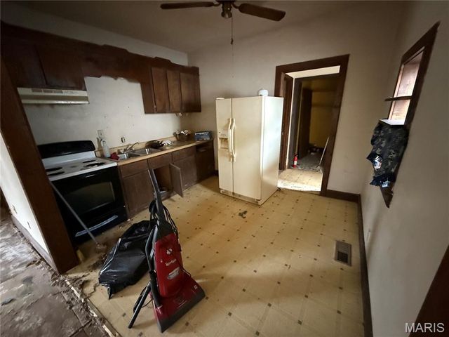 839 Poplar Street, Poplar Bluff, MO 63901