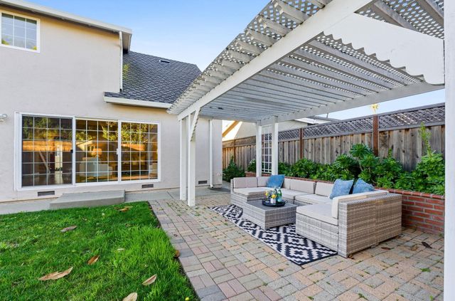 7728 Hazelnut Dr, Newark, CA 94560