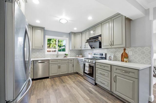 7728 Hazelnut Dr, Newark, CA 94560