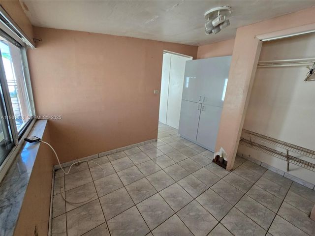 571 E 54th St, Hialeah, FL 33013