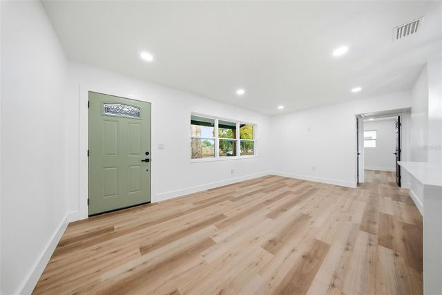 4327 59 STREET N, St Petersburg, FL 33709