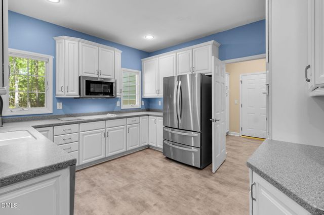 104 Greenside Lane, Sanford, NC 27332