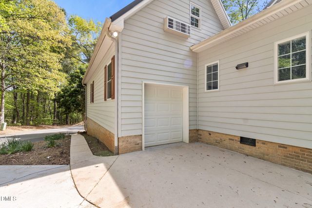 104 Greenside Lane, Sanford, NC 27332