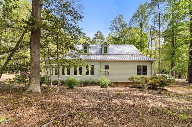 104 Greenside Lane, Sanford, NC 27332