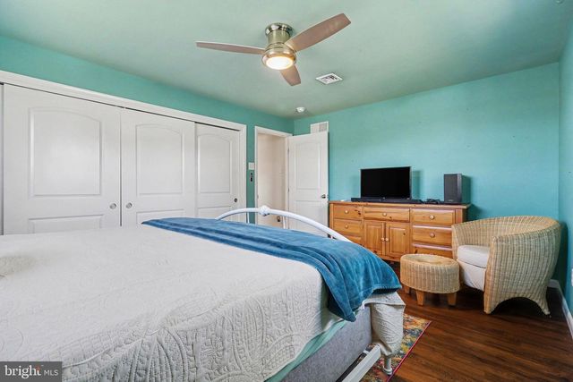 303 S MARKET ST, Mount Joy, PA 17552