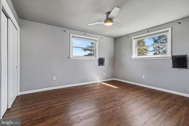 303 S MARKET ST, Mount Joy, PA 17552