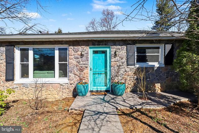 303 S MARKET ST, Mount Joy, PA 17552