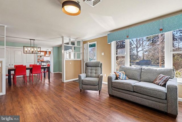 303 S MARKET ST, Mount Joy, PA 17552