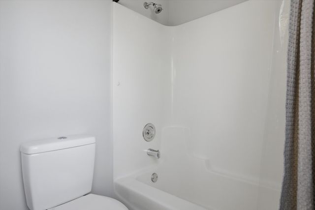 7 Arthur Court, Streamwood, IL 60107