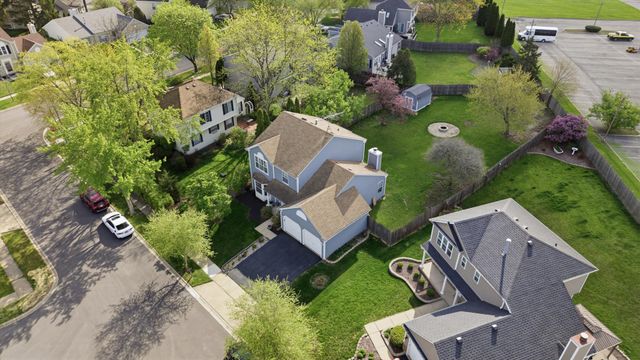 7 Arthur Court, Streamwood, IL 60107