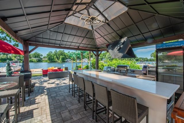 109 Mount Arlington Blvd, Roxbury Twp., NJ 07850