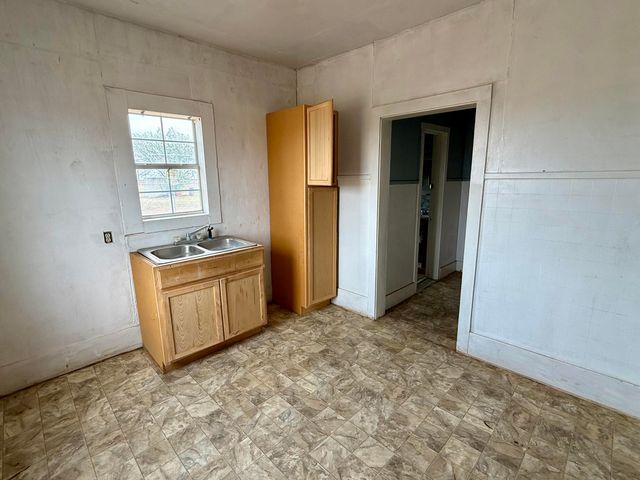 2833 E 53rd Street, Lubbock, TX 79404