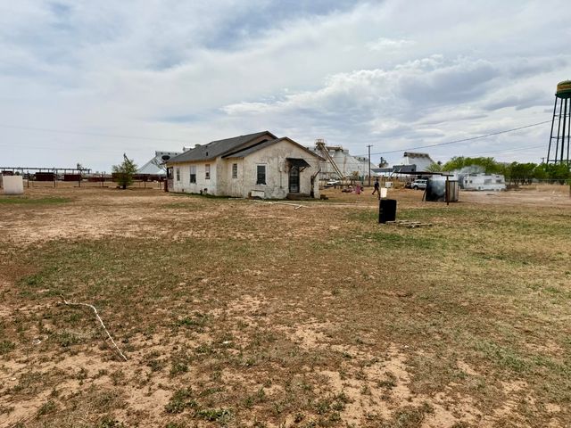2833 E 53rd Street, Lubbock, TX 79404
