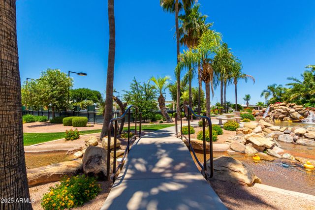 215 N POWER Road 33, Mesa, AZ 85205