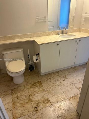 170 SE 14th St 3007, Miami, FL 33131