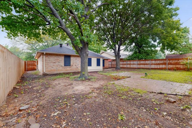 8 Marvin Gardens, Midlothian, TX 76065