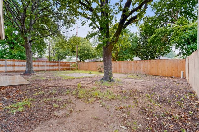 8 Marvin Gardens, Midlothian, TX 76065