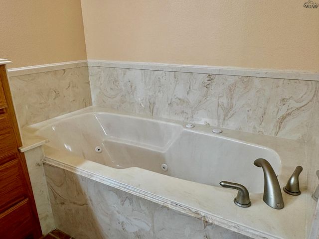 2911 LOMA LINDA LANE, Wichita Falls, TX 76308