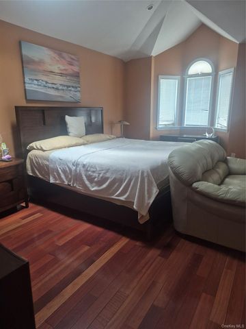 13014 221st Street, Laurelton, NY 11413