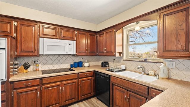 4633 NW 70th Street, Oklahoma City, OK 73132