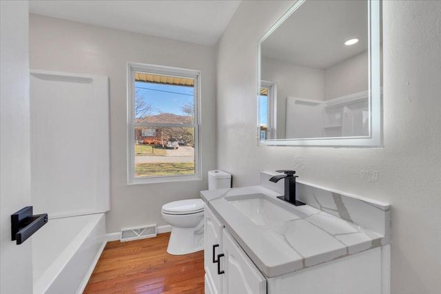 546 Stacie DR, Vinton, VA 24179