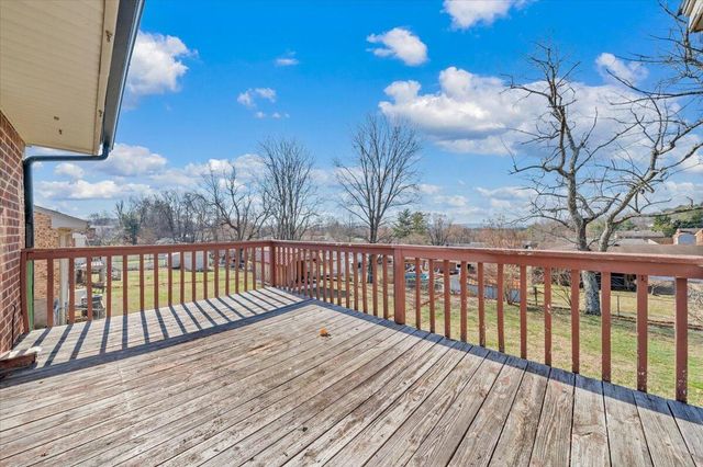 546 Stacie DR, Vinton, VA 24179