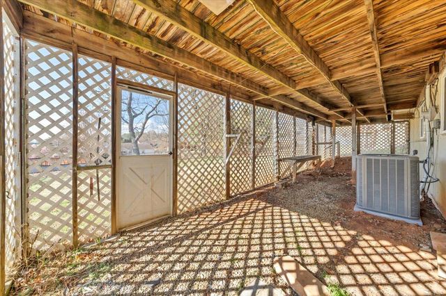 546 Stacie DR, Vinton, VA 24179