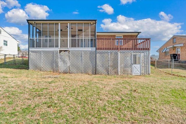 546 Stacie DR, Vinton, VA 24179