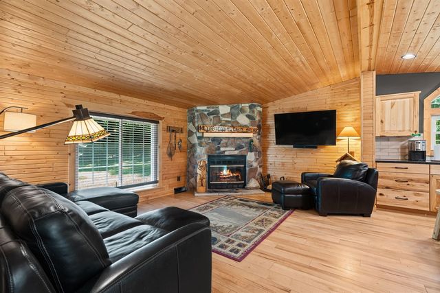 2944 64th Street, Fennville, MI 49408