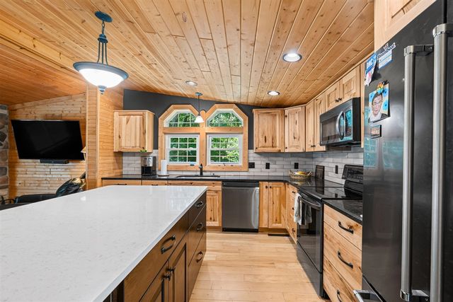 2944 64th Street, Fennville, MI 49408