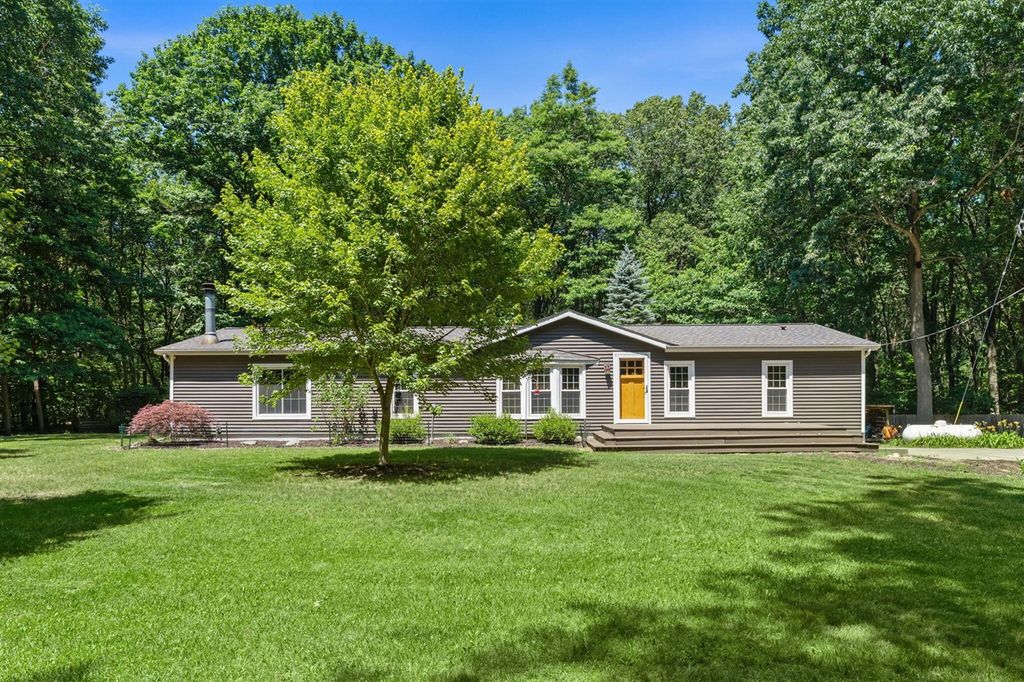 2944 64th Street, Fennville, MI 49408