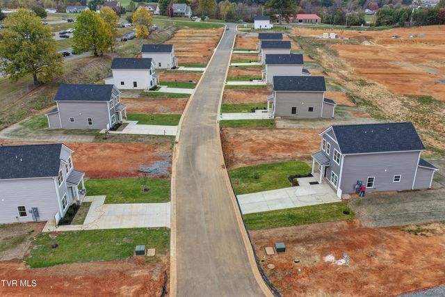 4196 Gambrel Oaks Street, Blountville, TN 37617