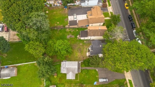 806 E 2Nd St, Plainfield City, NJ 07062