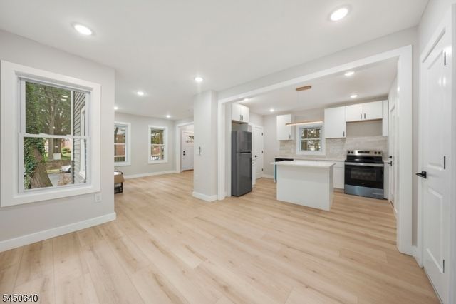 806 E 2Nd St, Plainfield City, NJ 07062