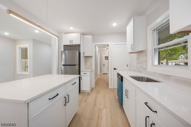 806 E 2Nd St, Plainfield City, NJ 07062