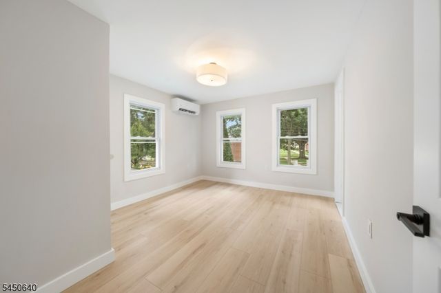 806 E 2Nd St, Plainfield City, NJ 07062