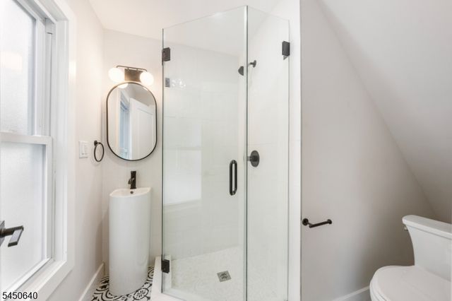 806 E 2Nd St, Plainfield City, NJ 07062