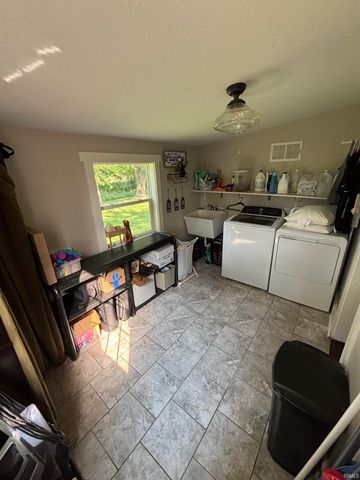 4480 E Station Rd Road, Roanoke, IN 46783