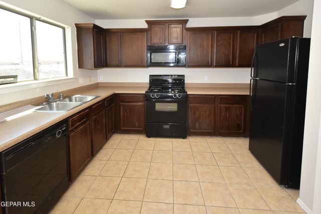 2508 Sparrow Point Street, El Paso, TX 79938