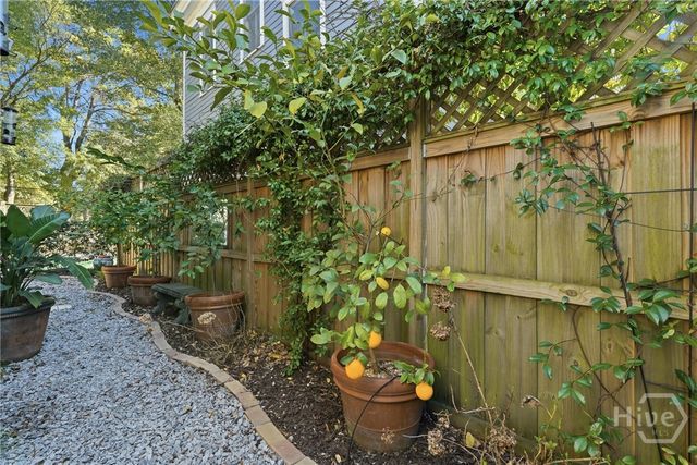 321 W 39th Street, Savannah, GA 31401