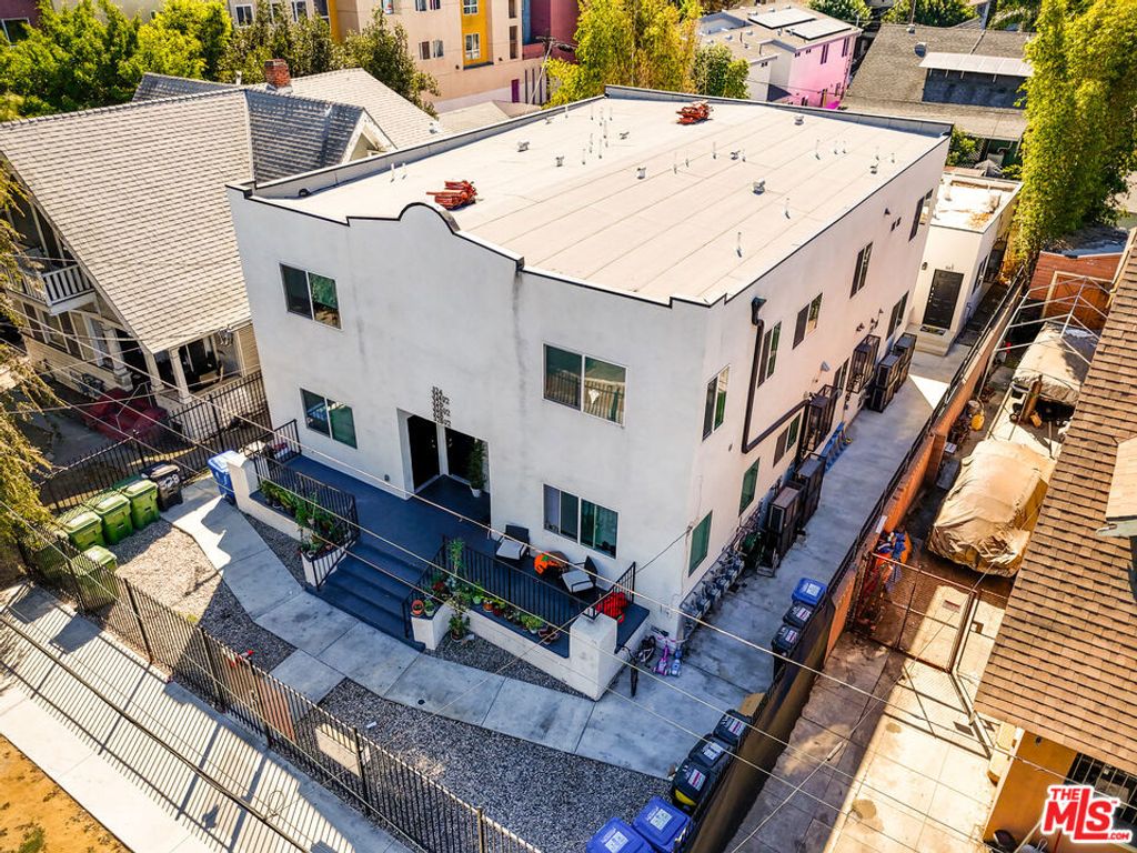 324 W 51st Street, Los Angeles, CA 90037 — photo 4