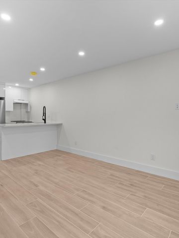 300 18TH Street, New York City, NY 11215