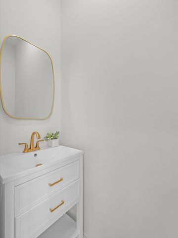 300 18TH Street, New York City, NY 11215