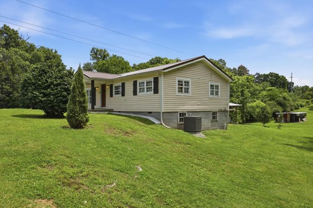 251 NW W Broadacre Road, Dalton, GA 30721