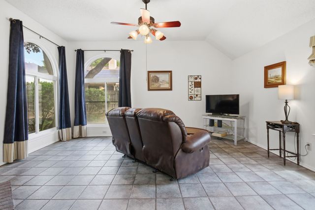 7400 Catlow Court, Fort Worth, TX 76137