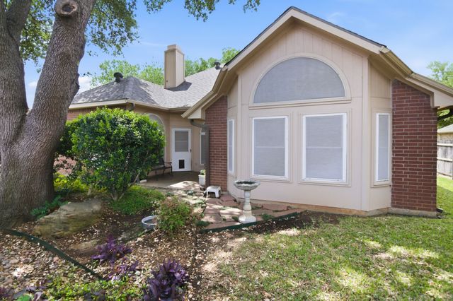 7400 Catlow Court, Fort Worth, TX 76137