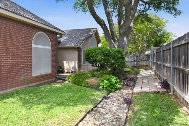 7400 Catlow Court, Fort Worth, TX 76137