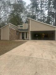 431 Evergreen Drive, Huntsville, TX 77340