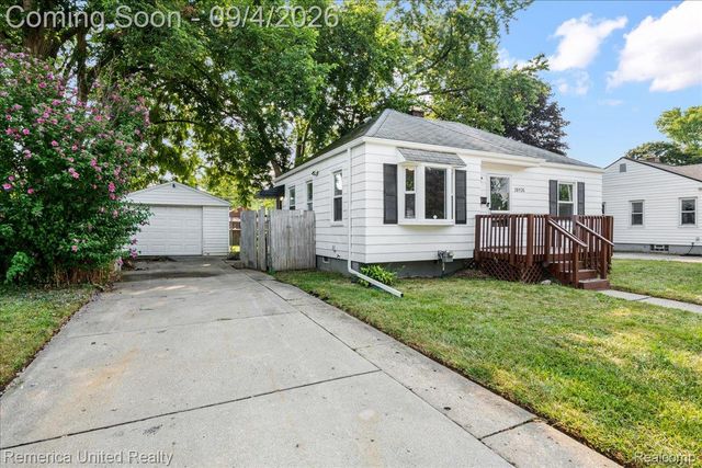28526 Brentwood Street, Southfield, MI 48076