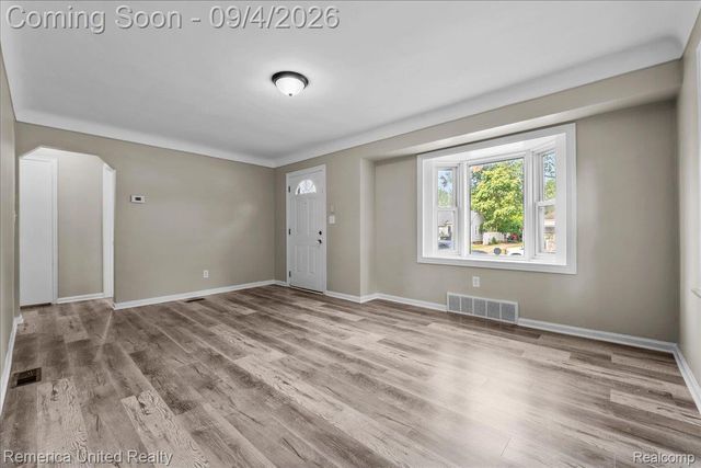 28526 Brentwood Street, Southfield, MI 48076